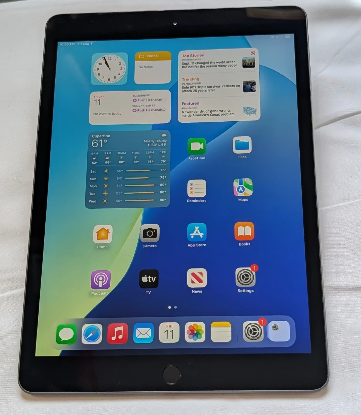 Very Nice APPLE iPad 7 10.2 inch 32GB WIFI TABLET