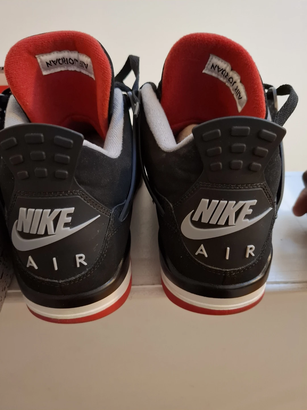 Nike Air Jordan 4 Retro Bred - photo 5