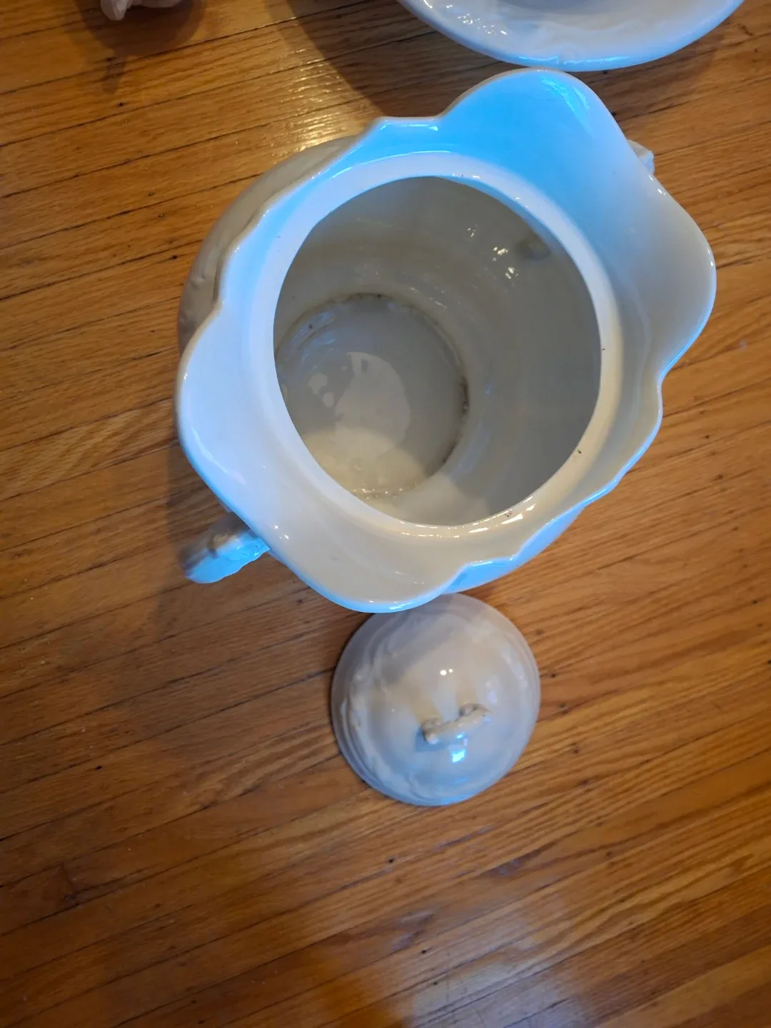 Vintage White Ceramic Wash Basin and Pitcher Set - photo 4