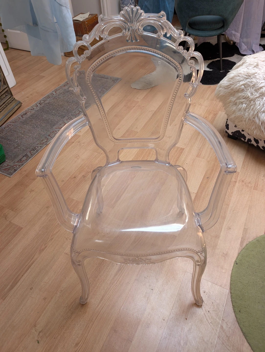 Clear Acrylic Baroque Style Armchair - photo 3