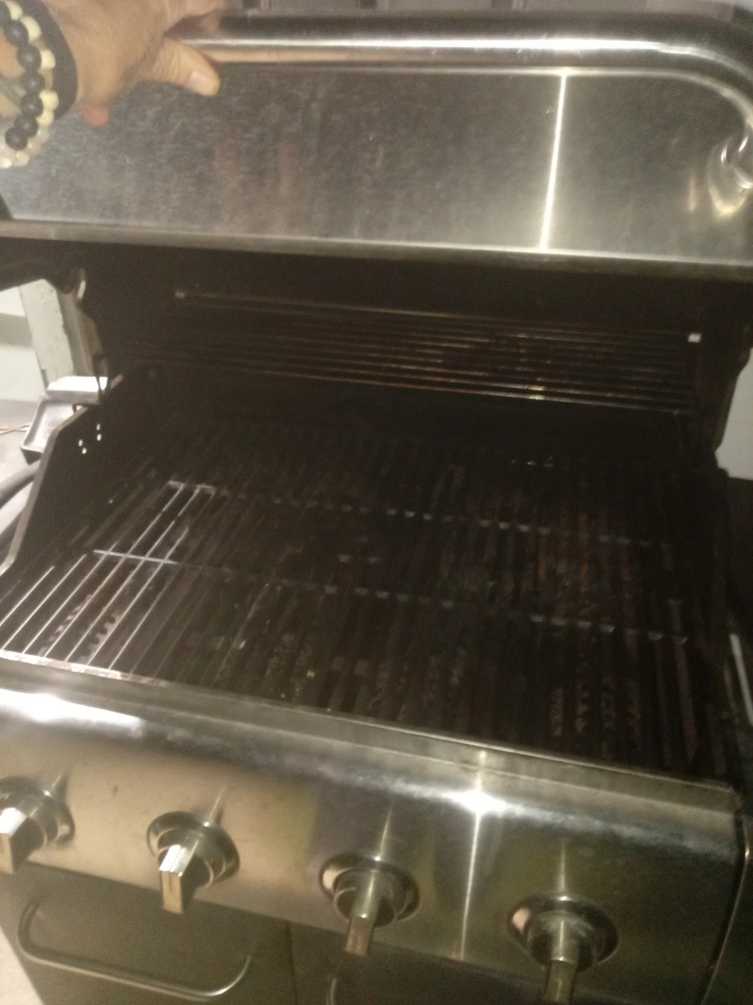 4-Burner Propane BBQ Grill - photo 2