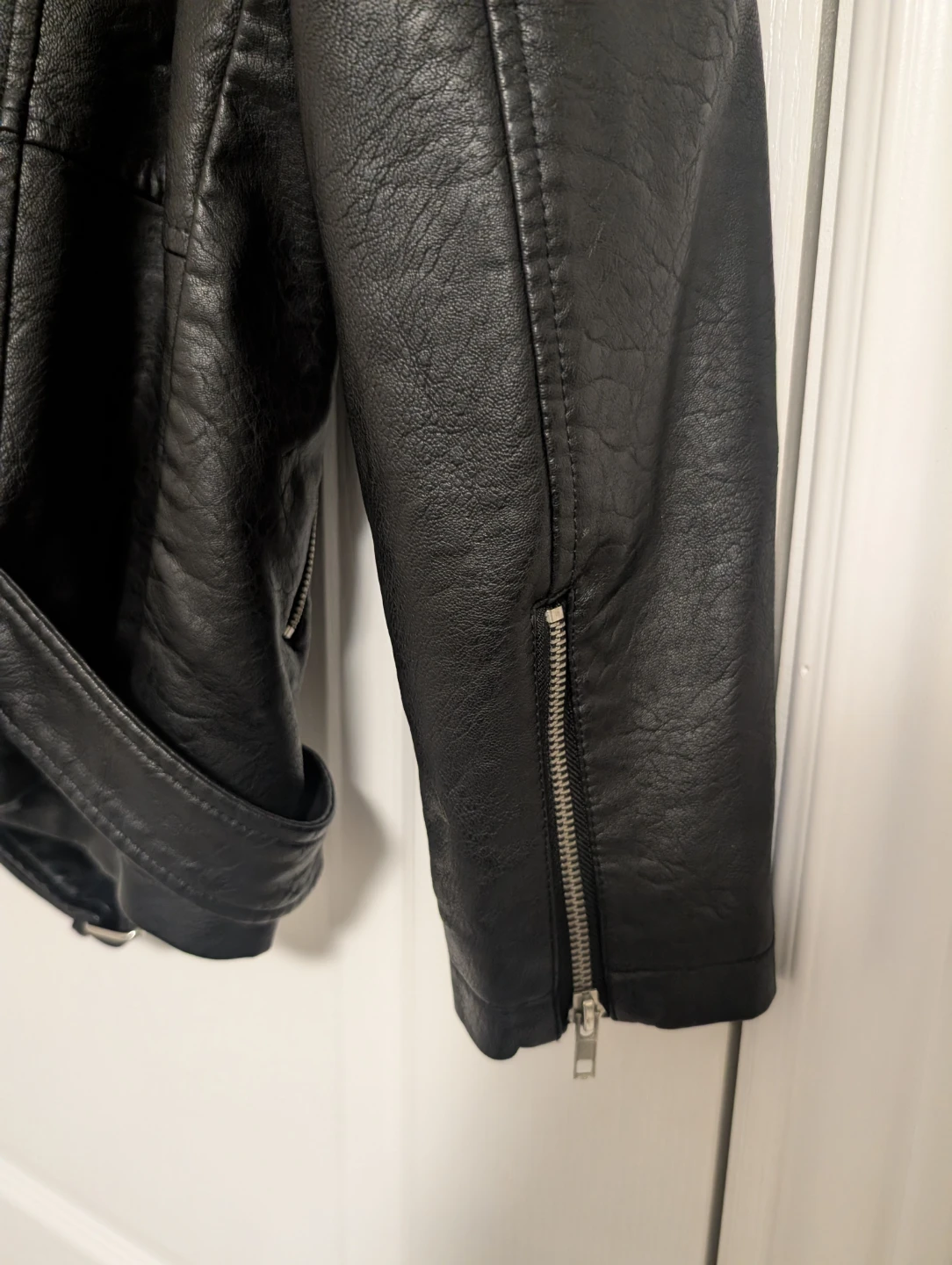 Forever 21 Black Faux Leather Jacket - photo 4