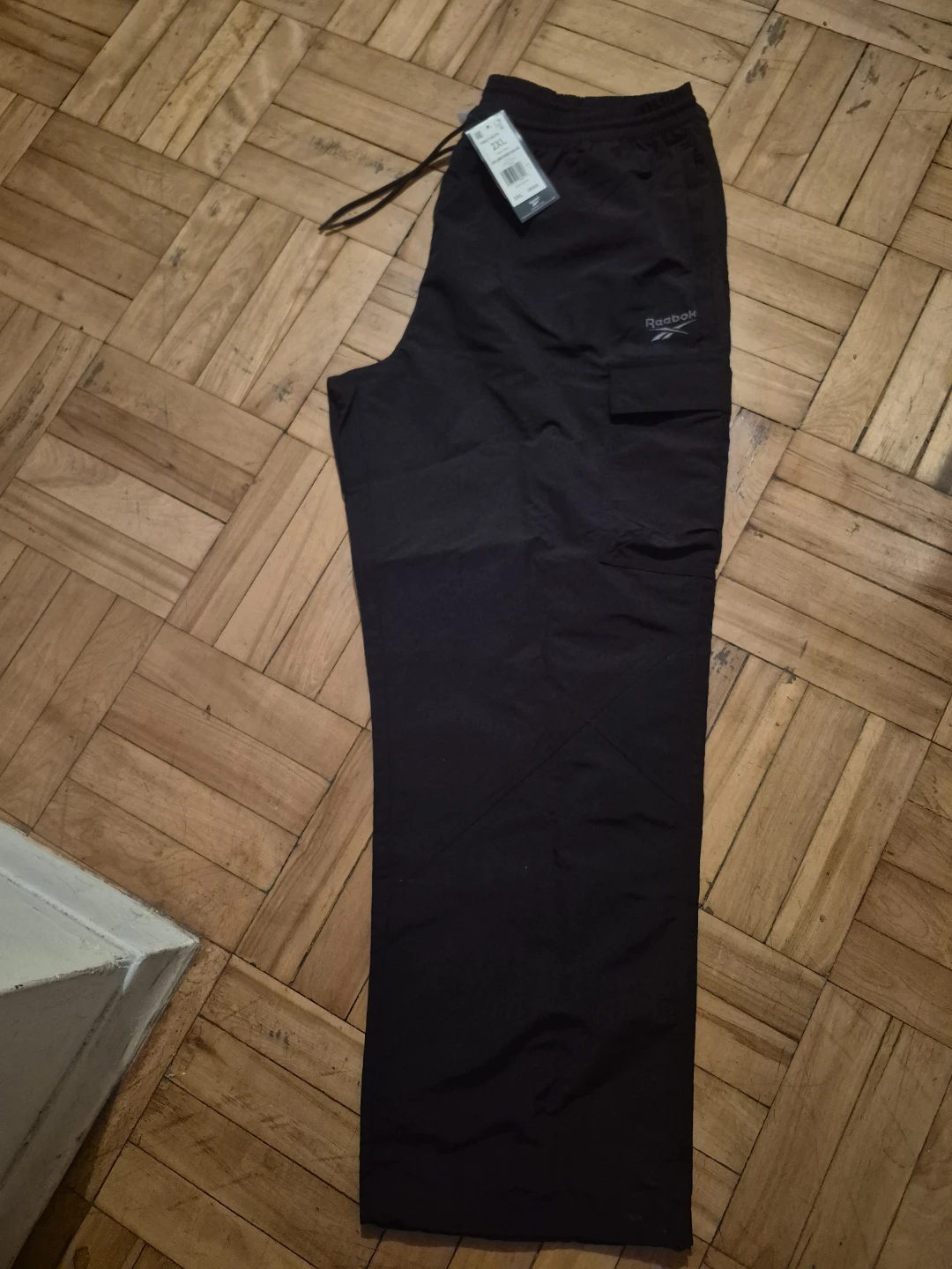BNWT)Reebok 2XL Icon Elements Woven Cargo Pants - Black - photo 4