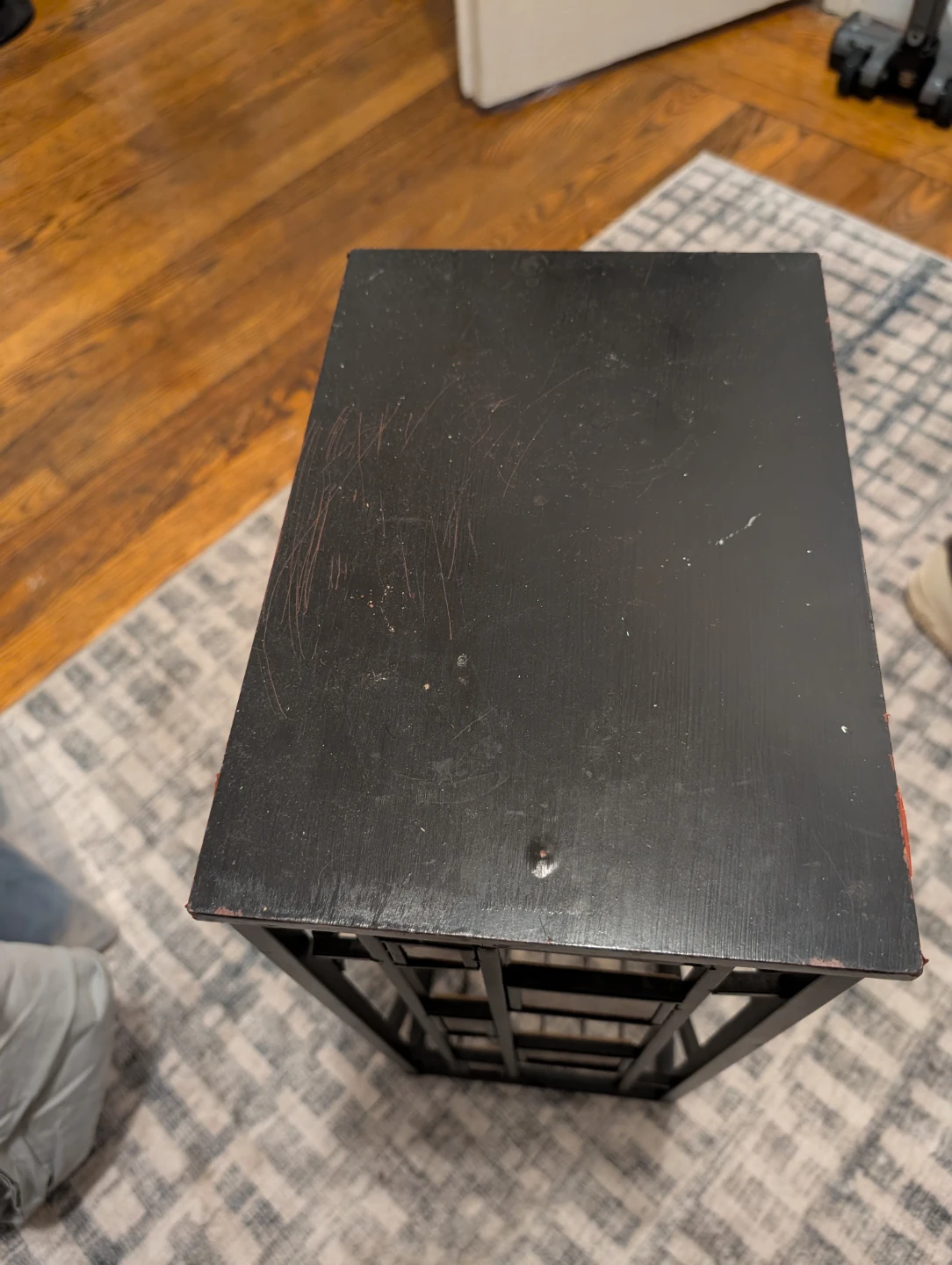 Side Table - photo 3