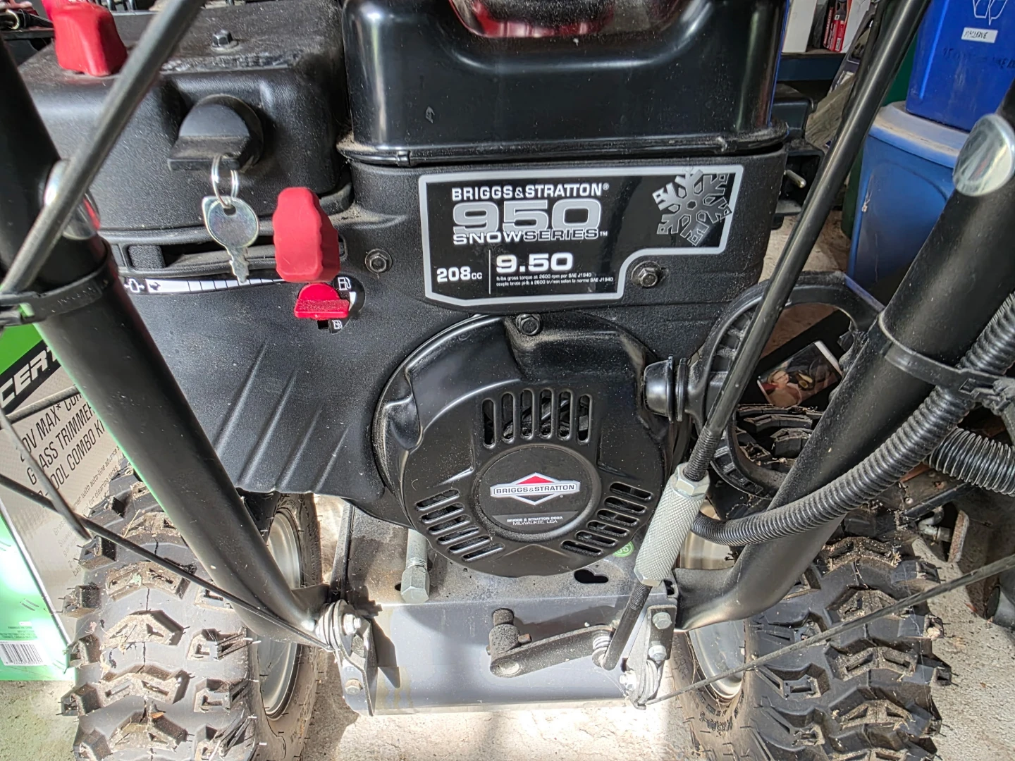 Briggs & Stratton S1024 Snowblower - photo 3