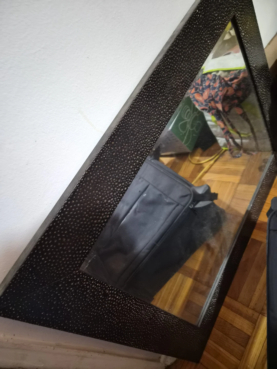 🏈Large decorative wall mirror with textured black frame - photo 2