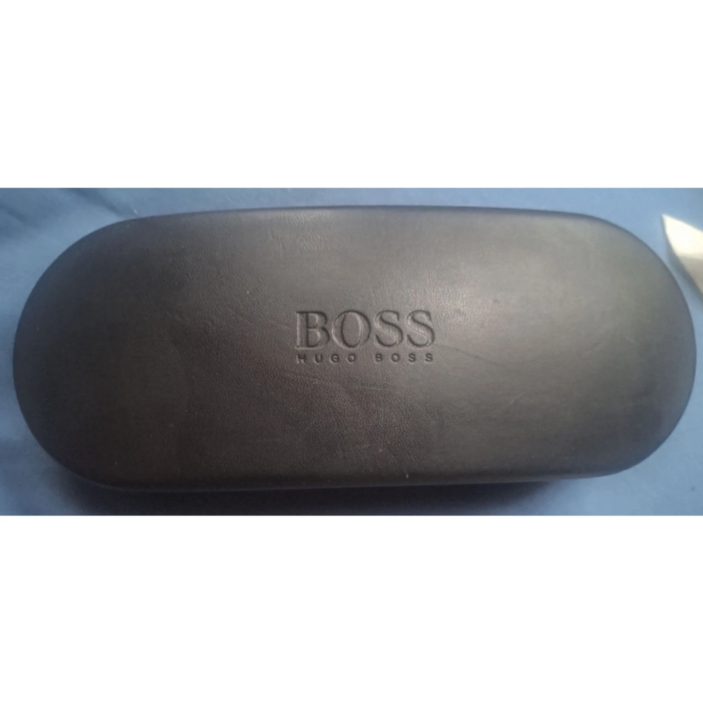 Authentic Hugo Boss Men’s Sunglasses (Excellent Condition) - photo 3