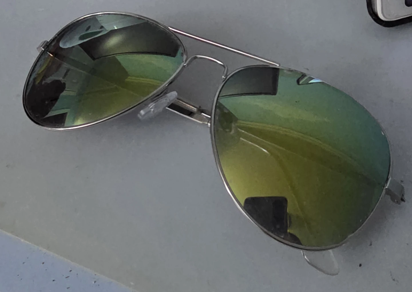 Silver Aviator Sunglasses with Mirrored Lenses