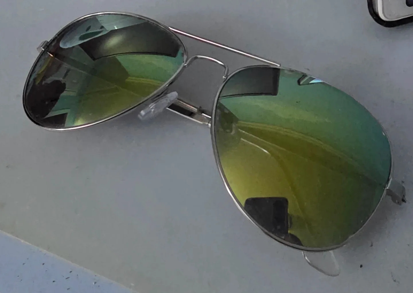 Silver Aviator Sunglasses with Mirrored Lenses
