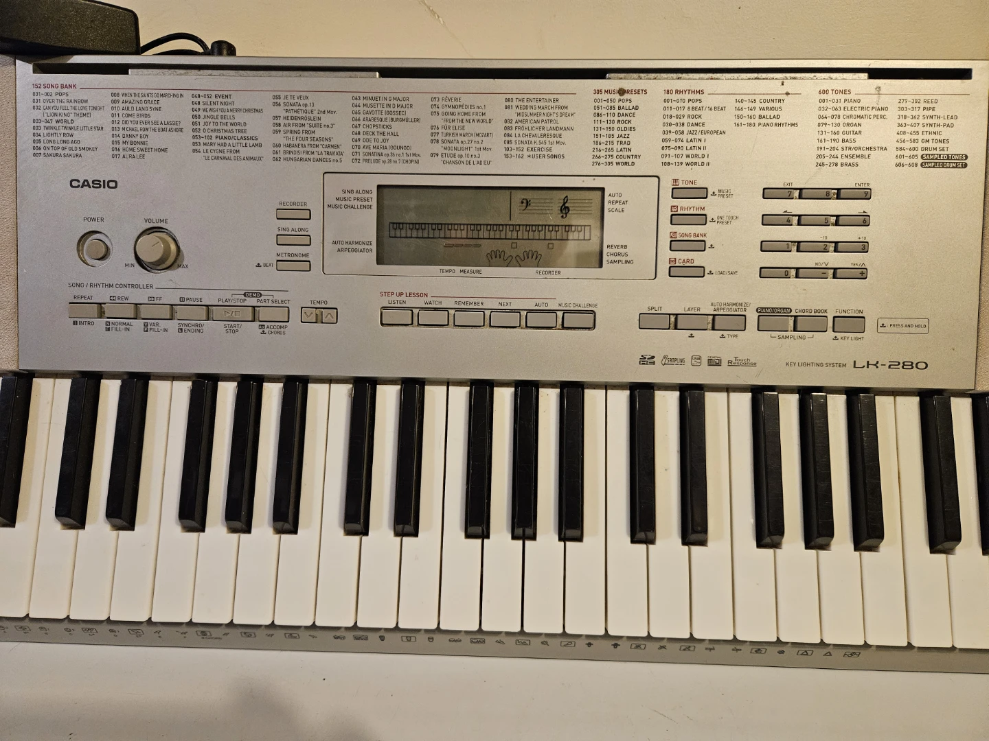 Casio LK-280 Key Lighting Keyboard - photo 2
