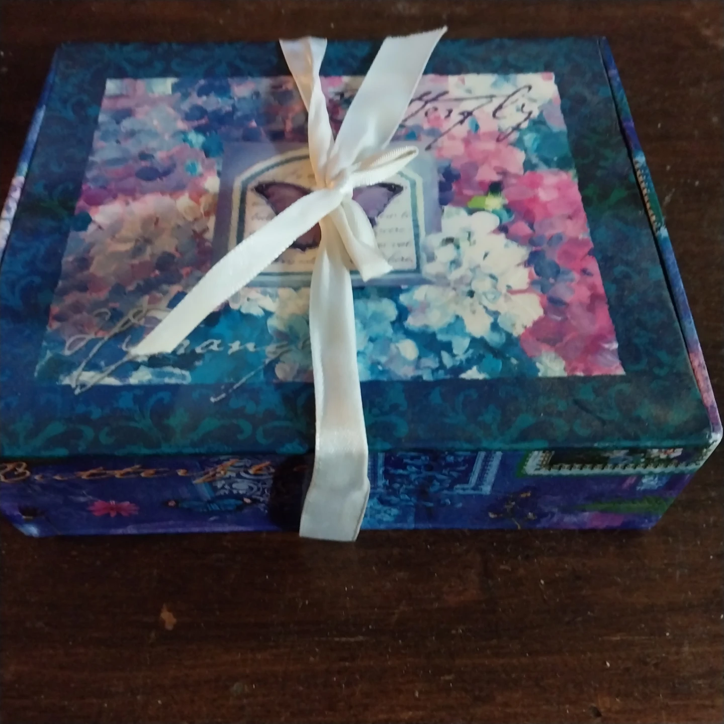 Butterfly Garden Stationery Box