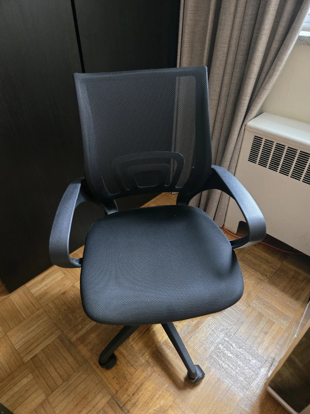 Mesh Office Chair – Like New, Only 3 Months Old
