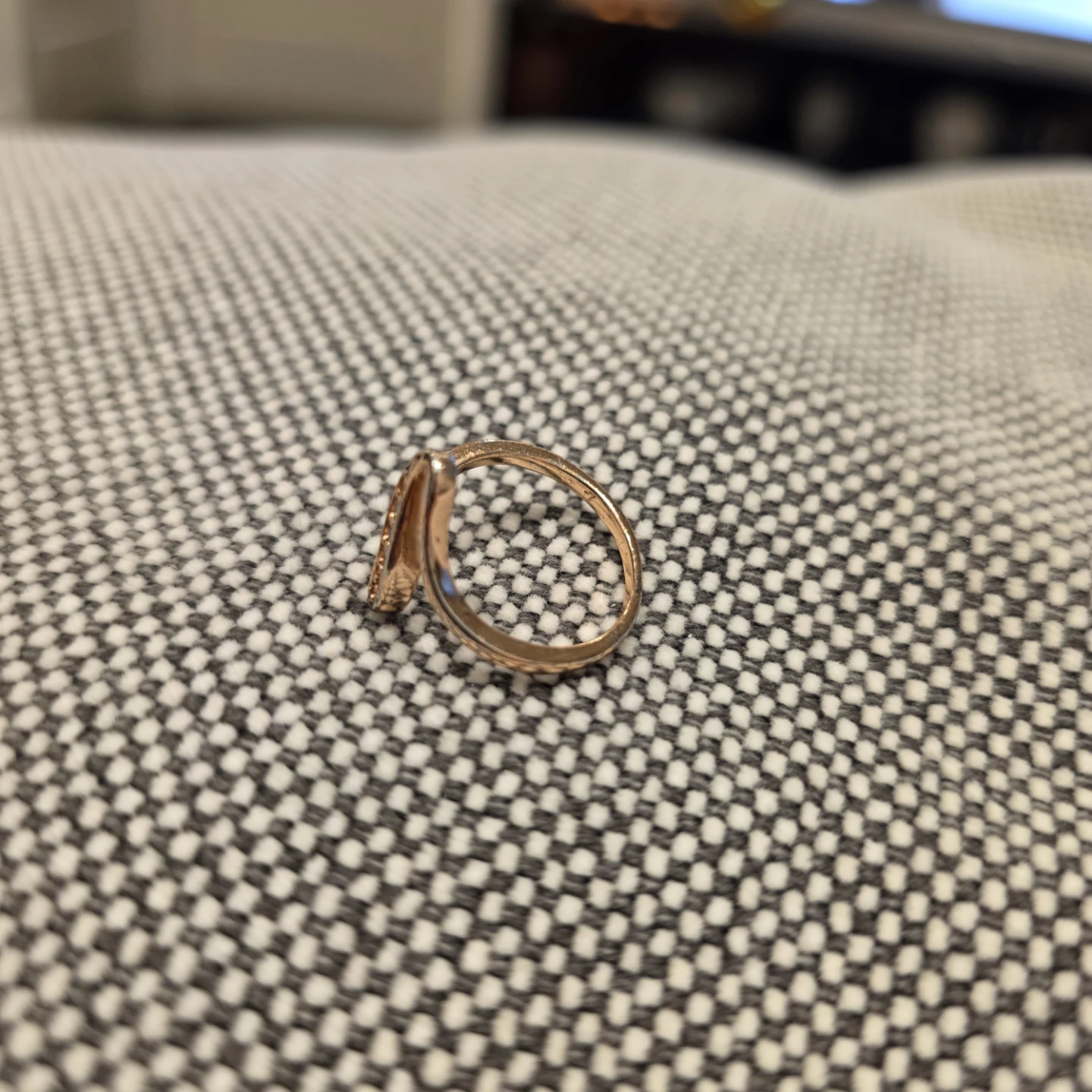 Gold Tone Wave Bypass Ring Channel Set Rhinestones Accent Band - photo 4