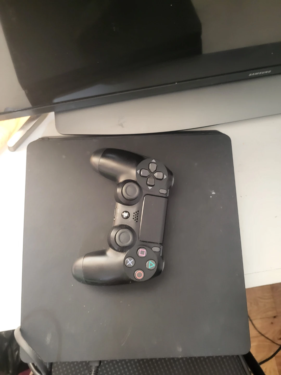 Sony PlayStation 4 Slim