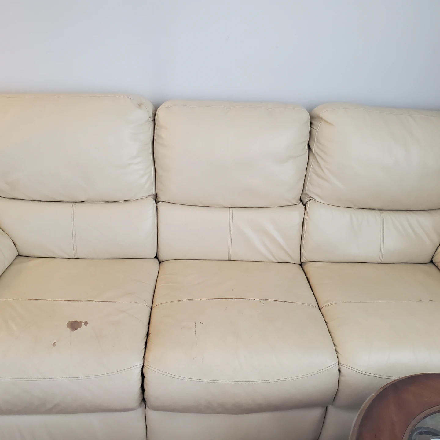 Cream Leather Sofa with Reclining Seats and Cup Holders - photo 5