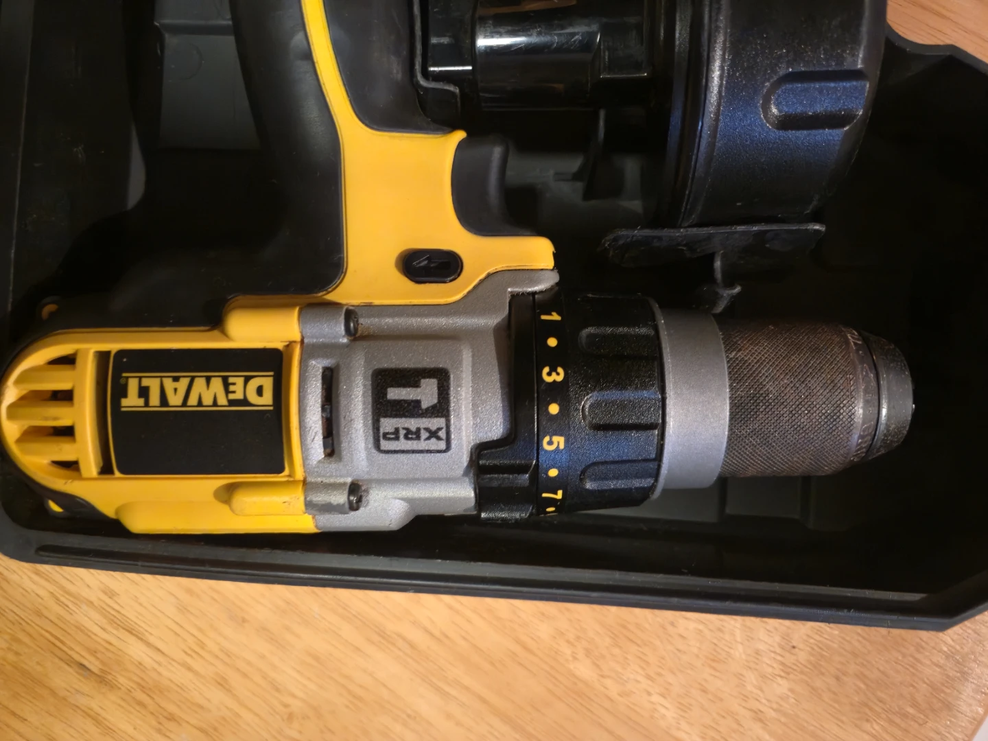 DeWalt XRP 18V 3-Speed Hammer Drill Kit - photo 4