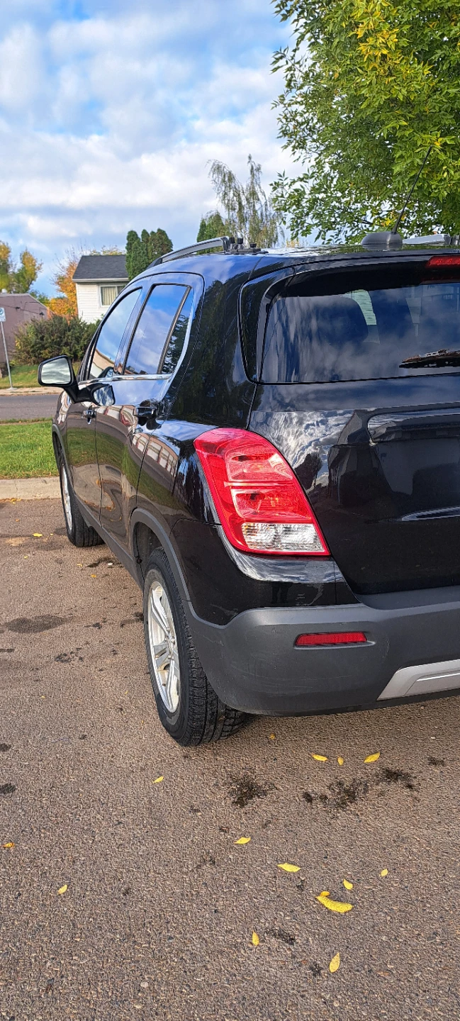 2016 Chevrolet Trax Black Compact SUV - photo 3