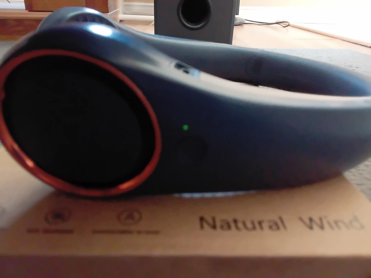M5 Bladeless Neck Fan - photo 4
