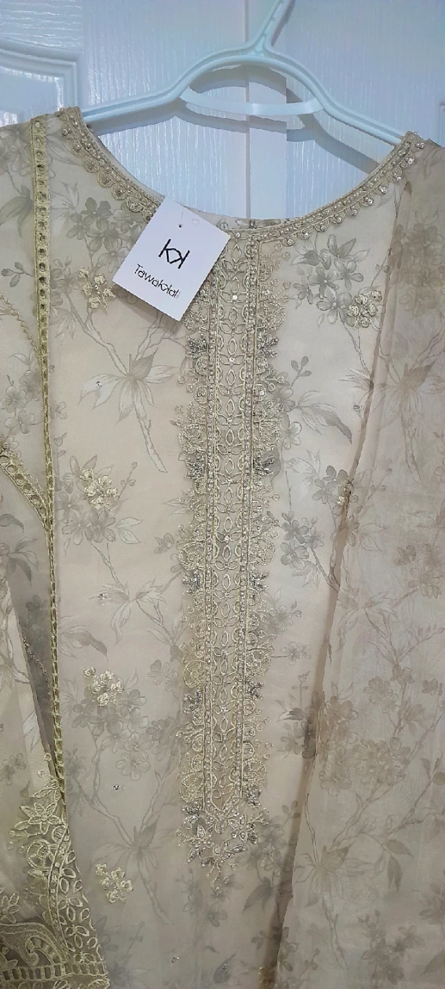 Brand New Tawakkal Fabrics 3Pc Semi-formal (Large) + Clutch - photo 2