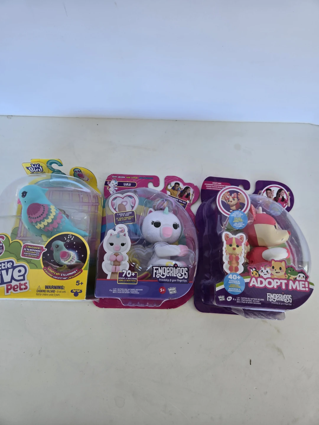 3 brand new fingerlings toys