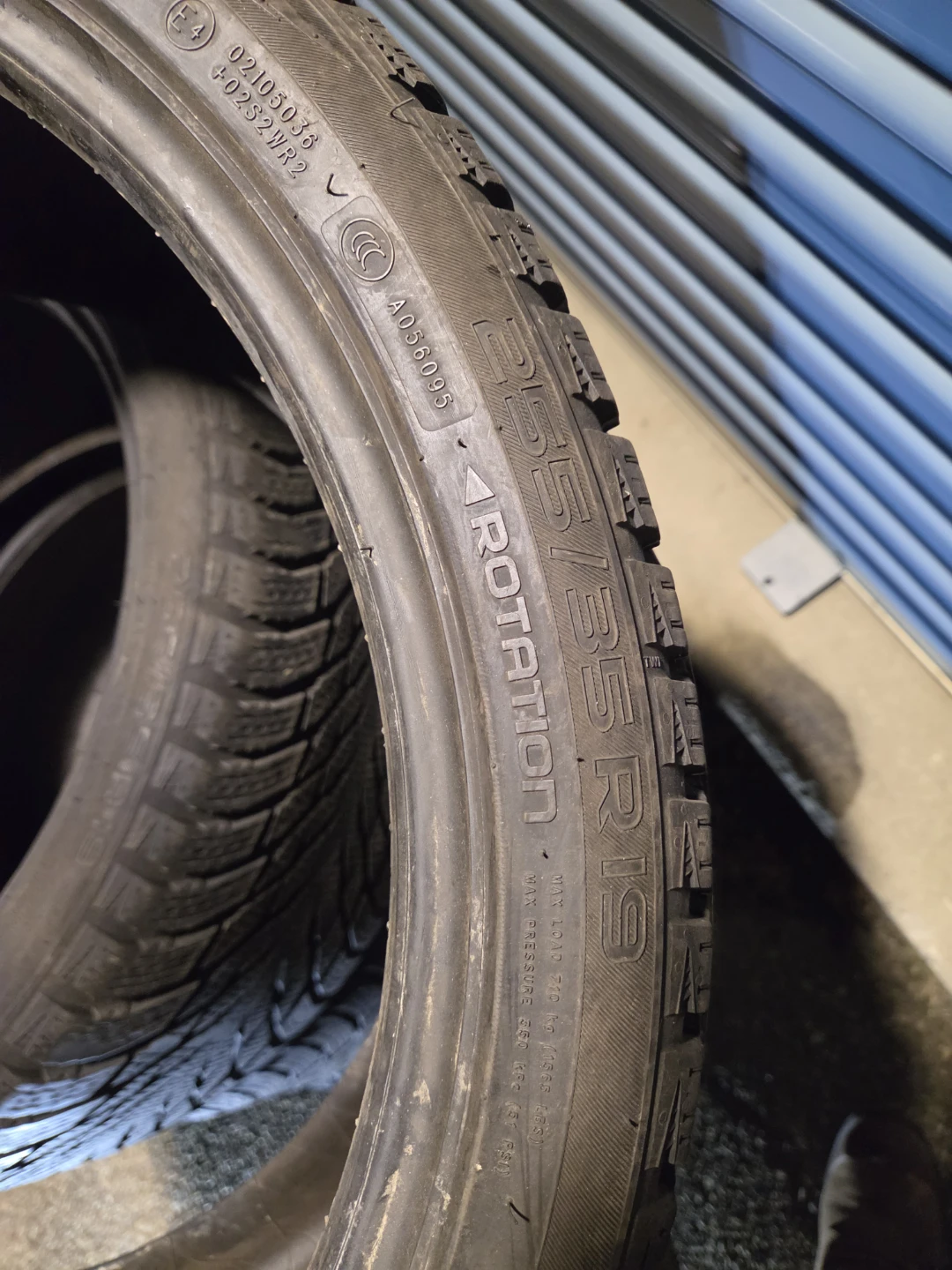 4 Nokian Hakkapeliitta 255/35R19 Tires - photo 2