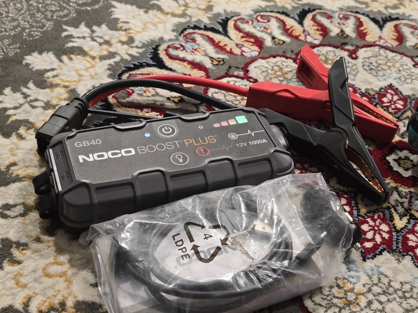 NOCO Boost Plus GB40 1000 Amp Jump Starter - photo 3