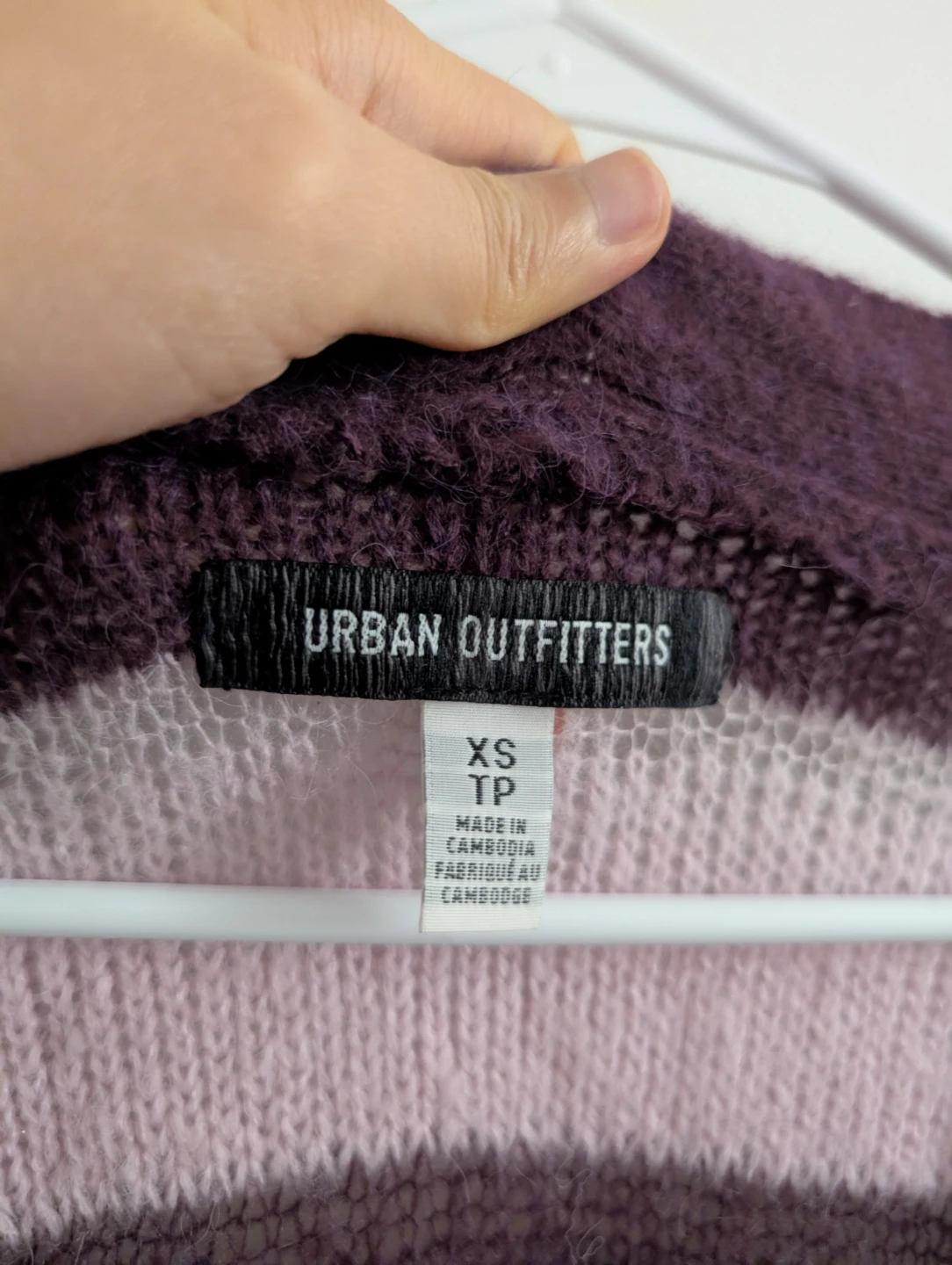 Urban Outfitters Striped Cardigan 2 pockets distressed - photo 2