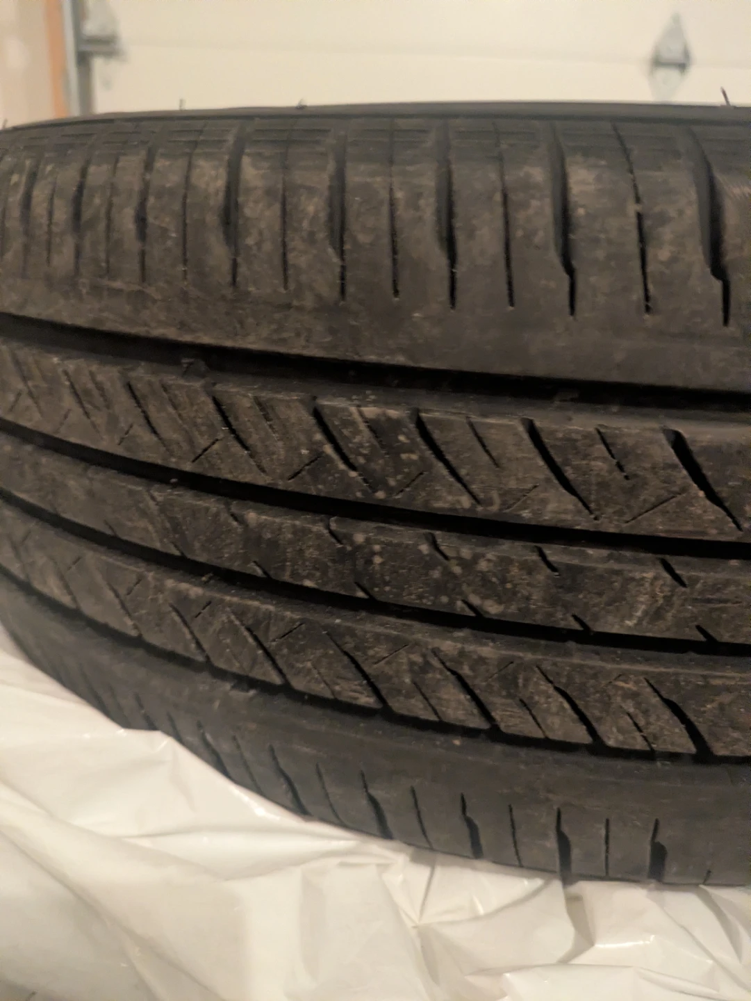Set of 4 AllTrek 185/55R15 Tires - photo 3