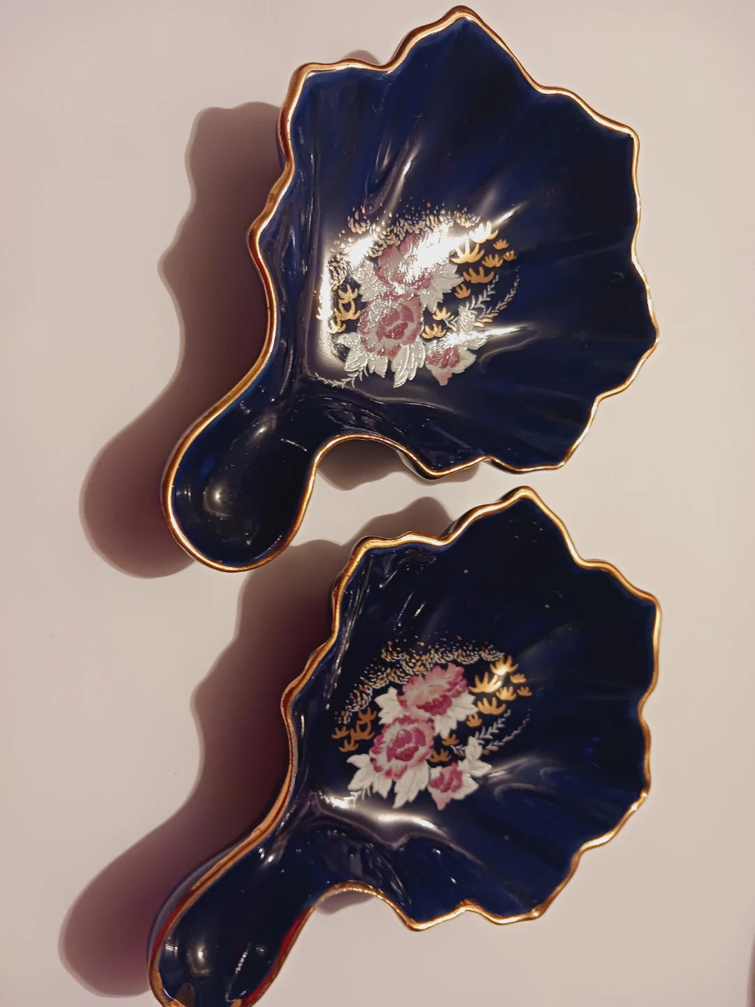 Set of Two Cobalt Blue Floral Dishes - photo 3
