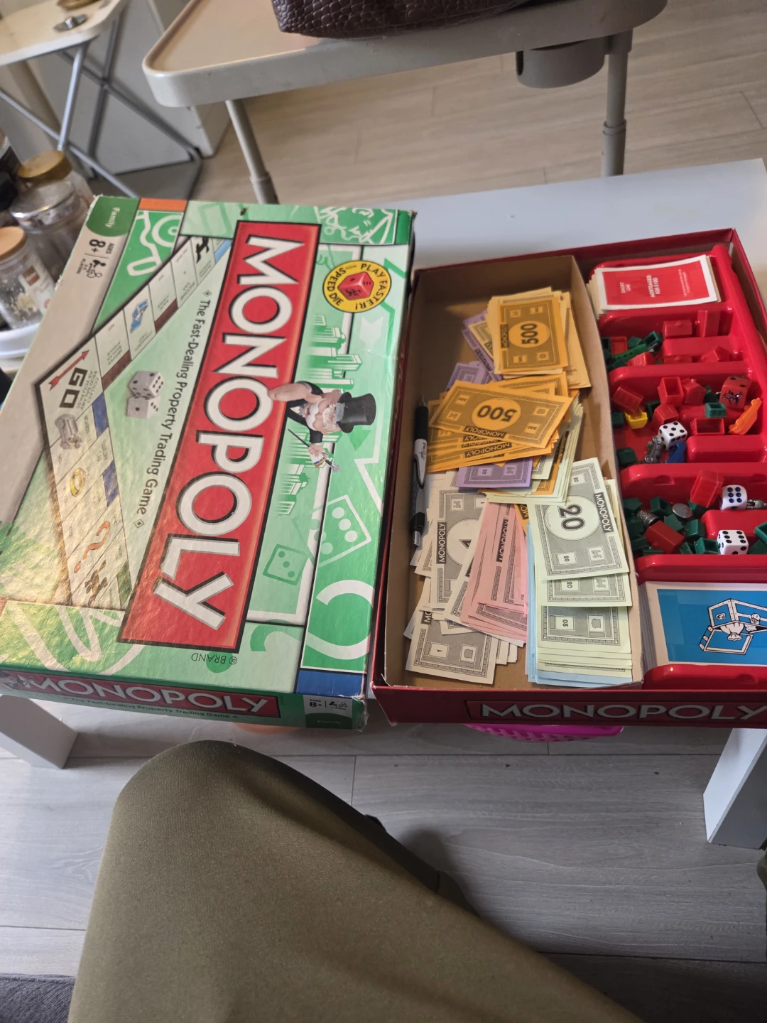 Hasbro Monopoly Board Game - photo 4