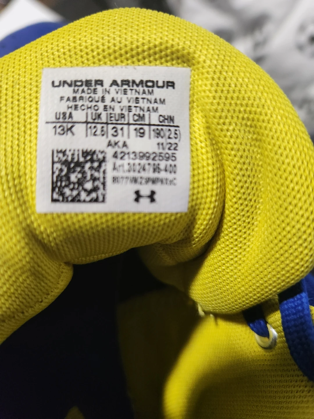 Under Armour Youth Basketball Shoes Size 13K - photo 3