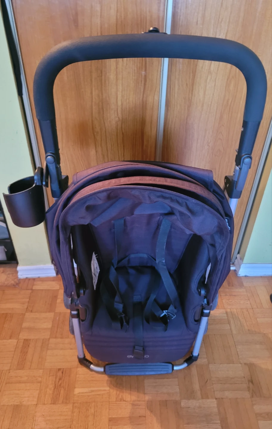 Like New Evenflo Reversi Lightweight Stroller - photo 4