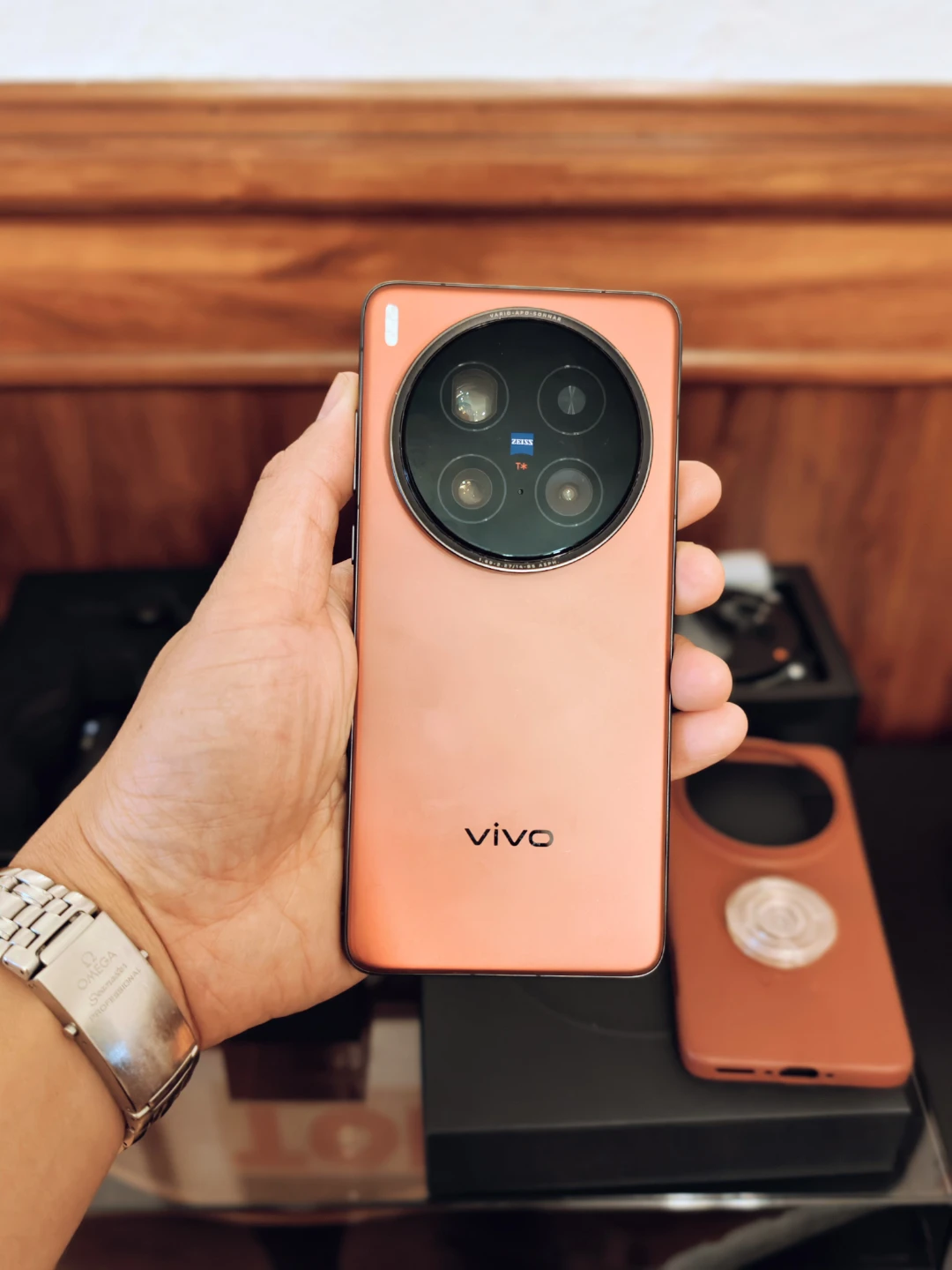 vivo X200 Ultra Smartphone with Zeiss Camera Lens and Camera Kit - photo 2