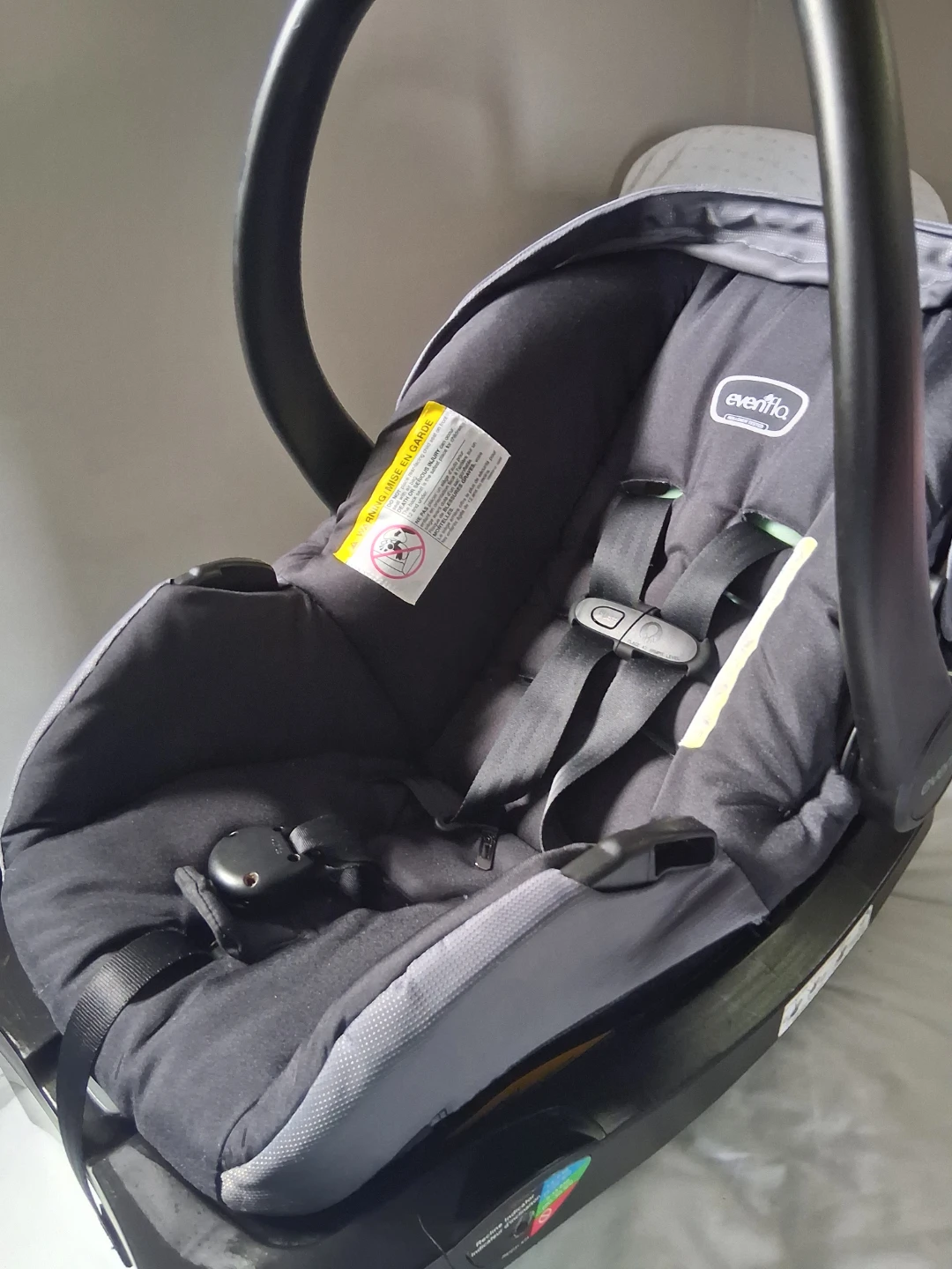 Evenflo two piece infants car seat - photo 2