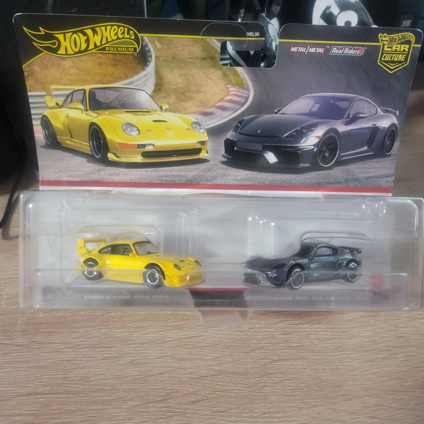 Hot Wheels Premium Porsche 2-Pack HBL96
