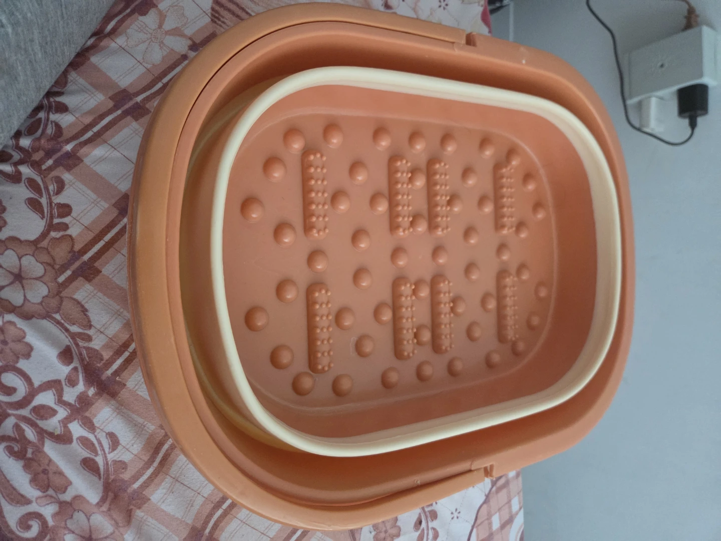 Collapsible Foot Soak Basin - photo 3