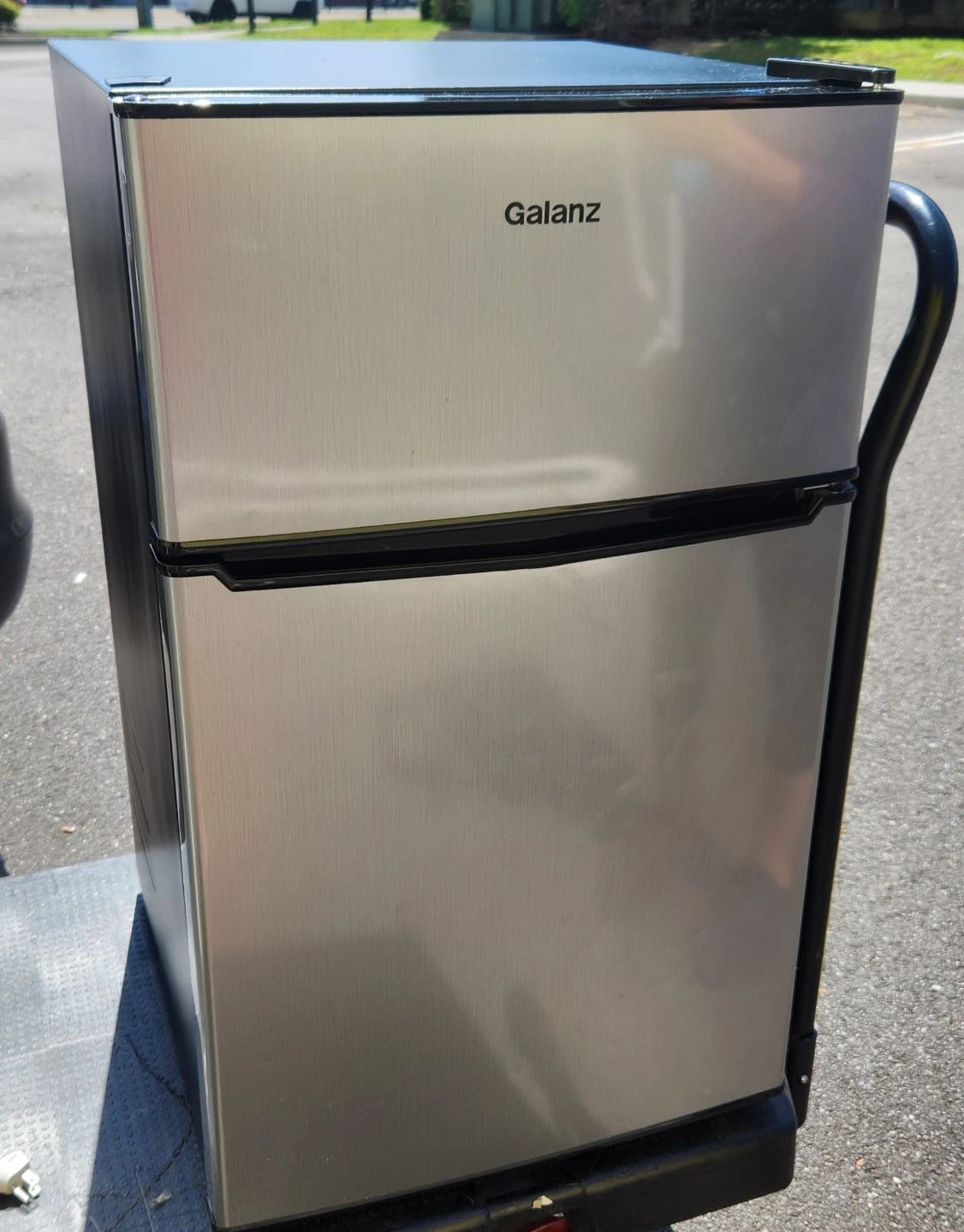 Galanz Mini Refrigerator