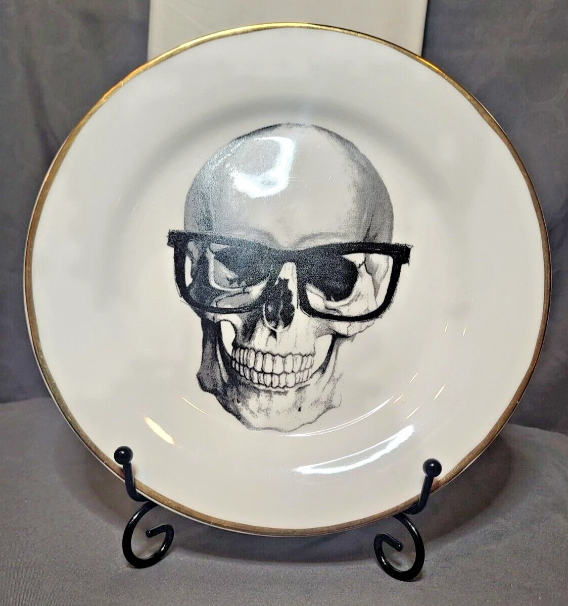 Ciroa Wicked Gold-Rimmed Skull Plates (4 x 8.5" Plates -) - photo 2