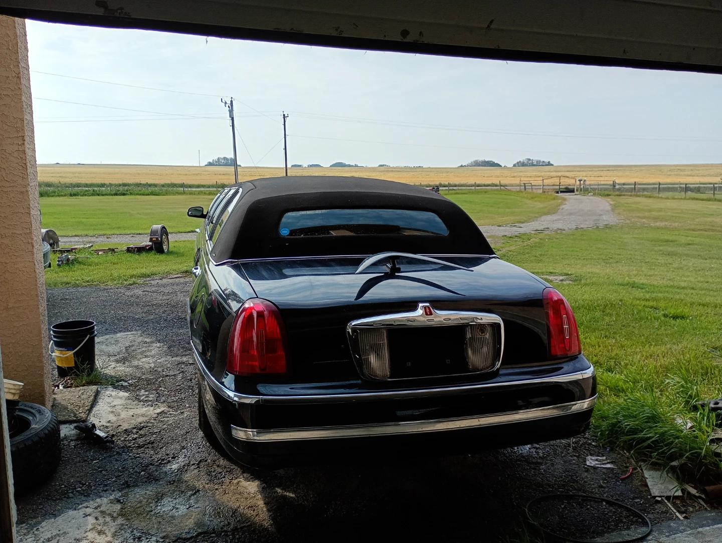 10 pass. Lincoln limo - photo 2