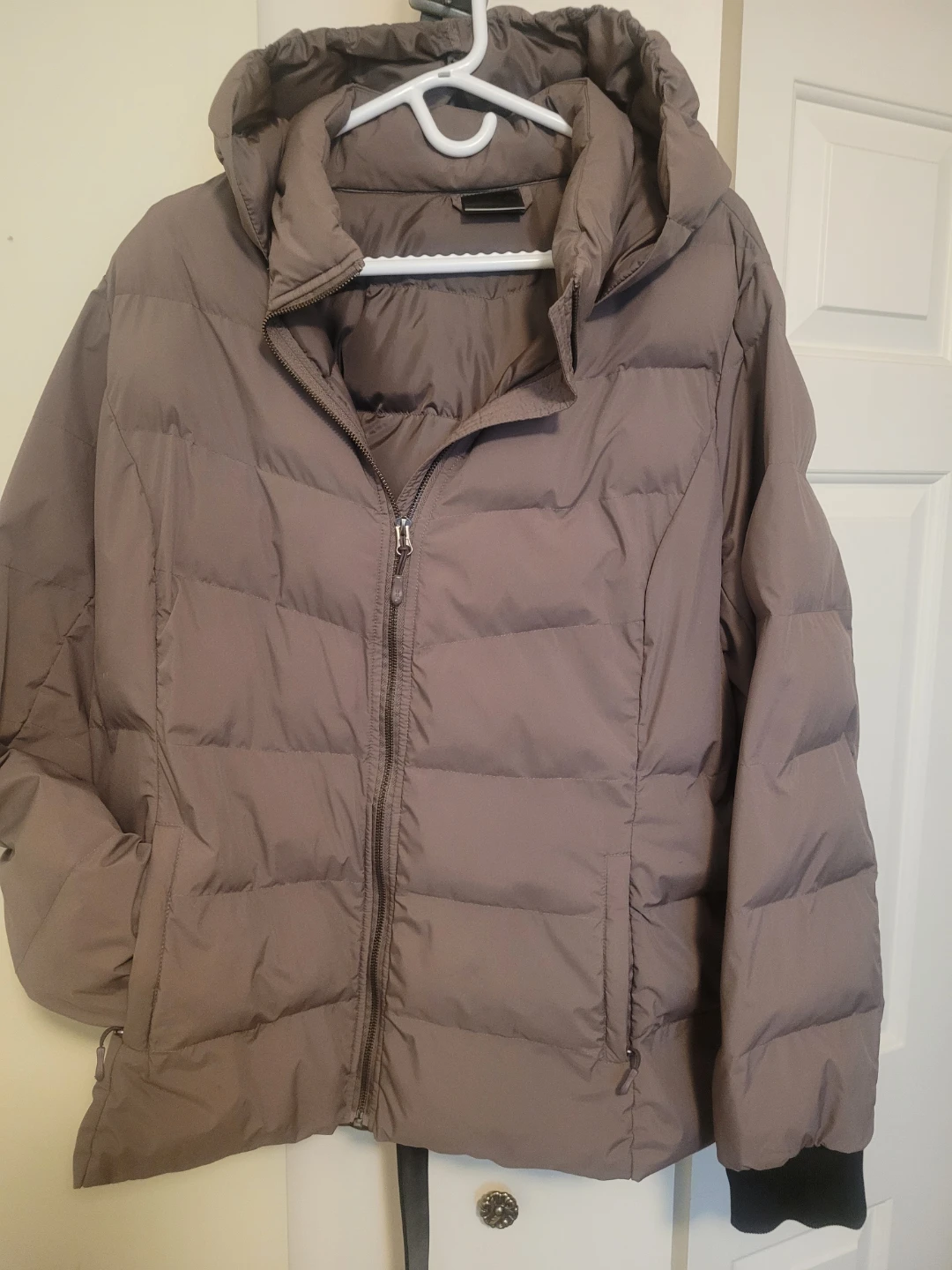 Women's Puffer Jacket with Hood