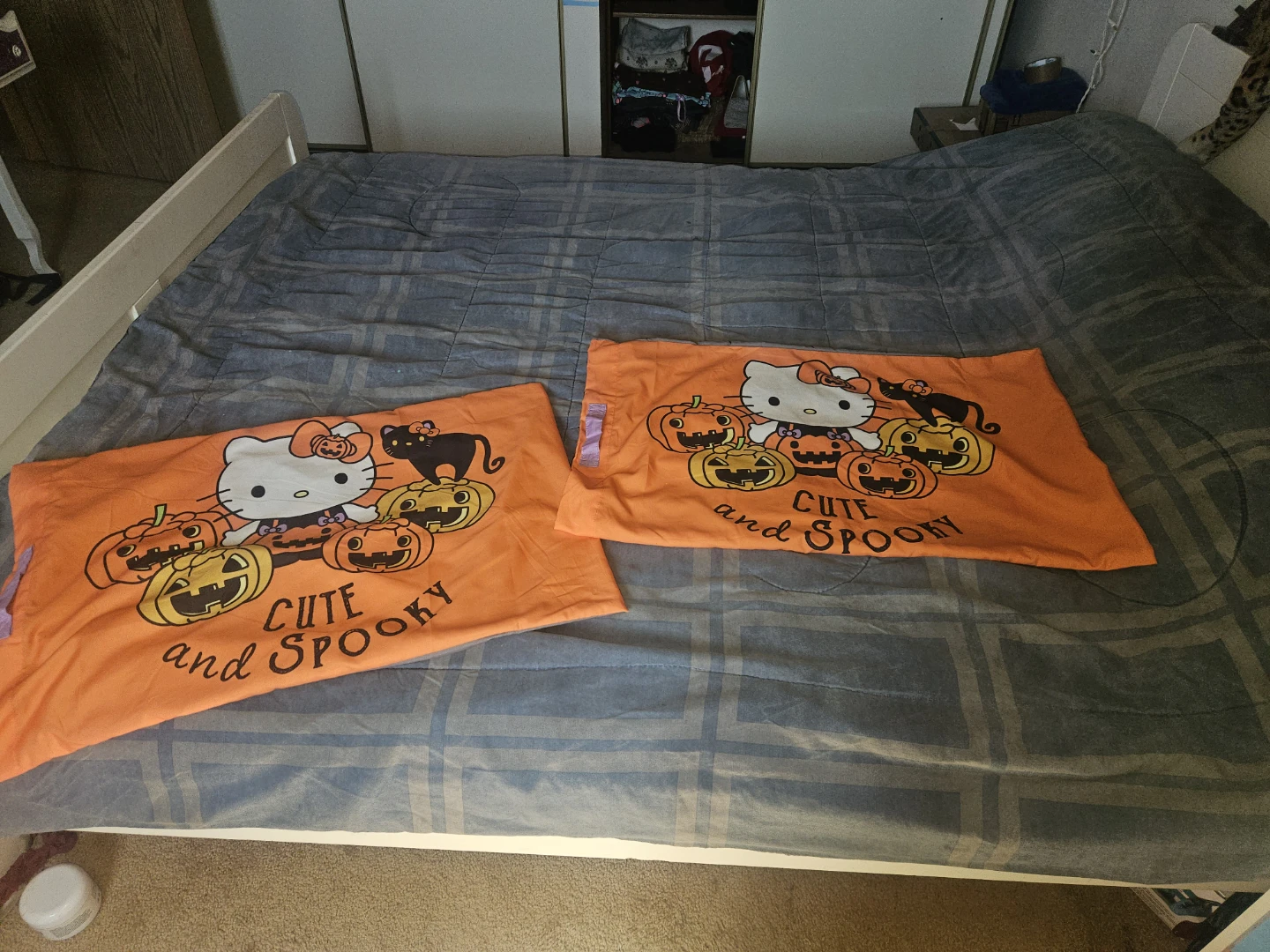 Hello Kitty Halloween Pillowcase Set