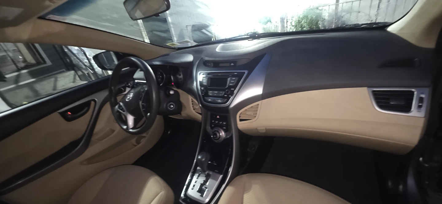 Hyundai Elantra Sedan