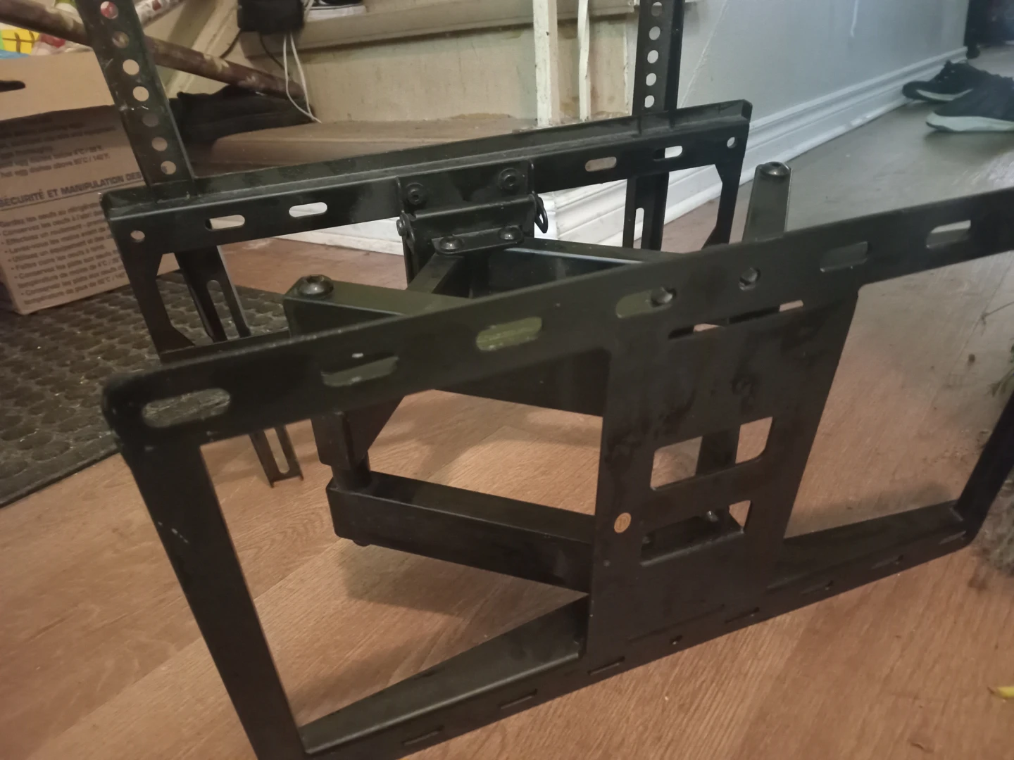 Full Motion Articulating TV Wall Mount - photo 3