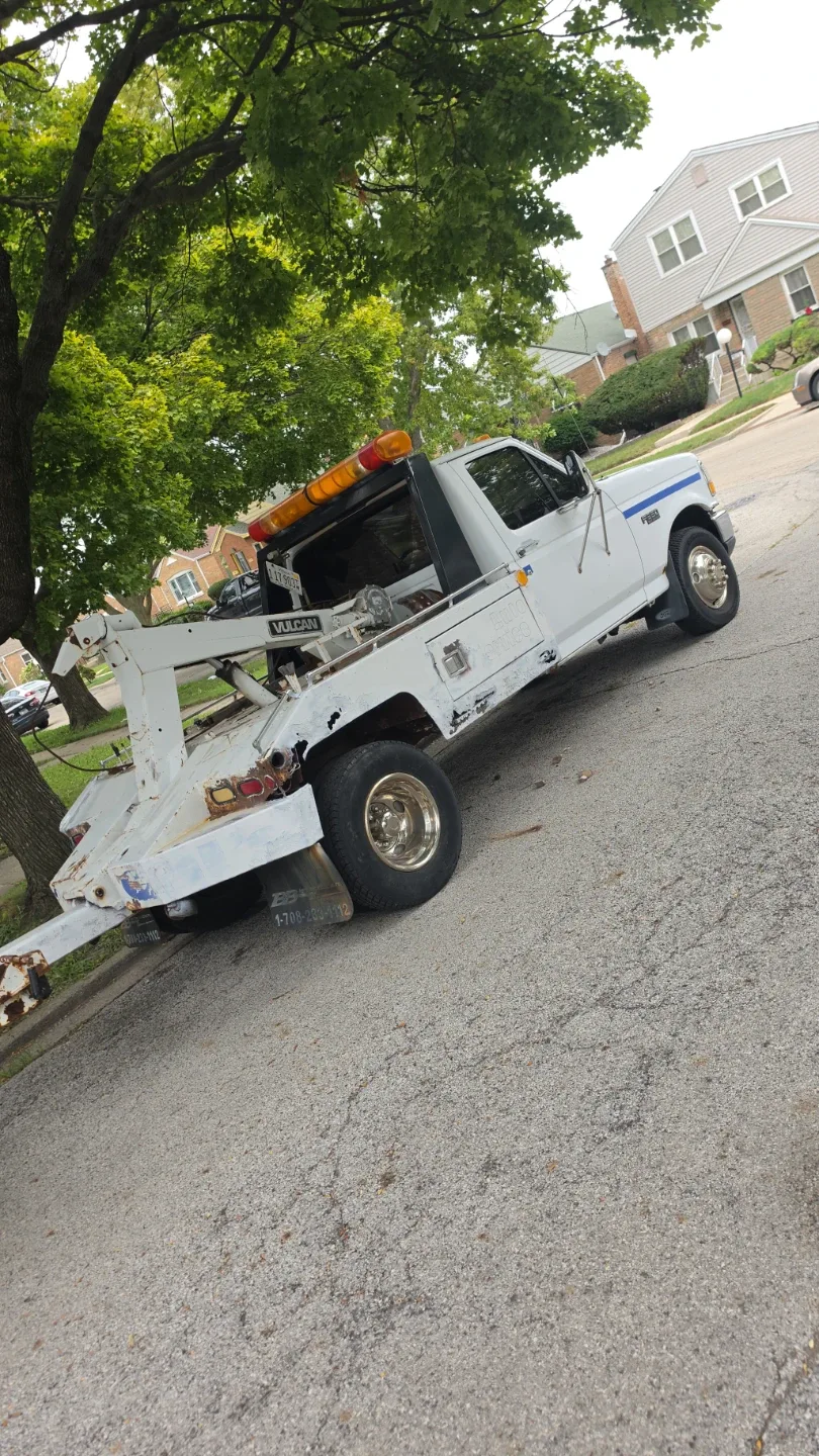 Ford F-350 Tow Truck - photo 2