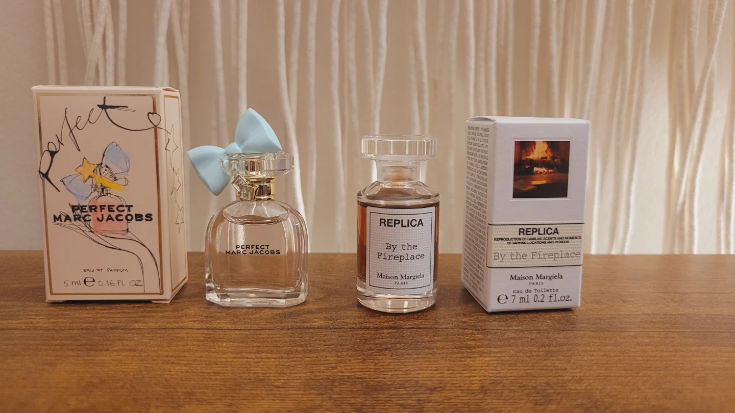 Marc Jacobs Perfect 5ml + Replica By the Fireplace 7ml - photo 2
