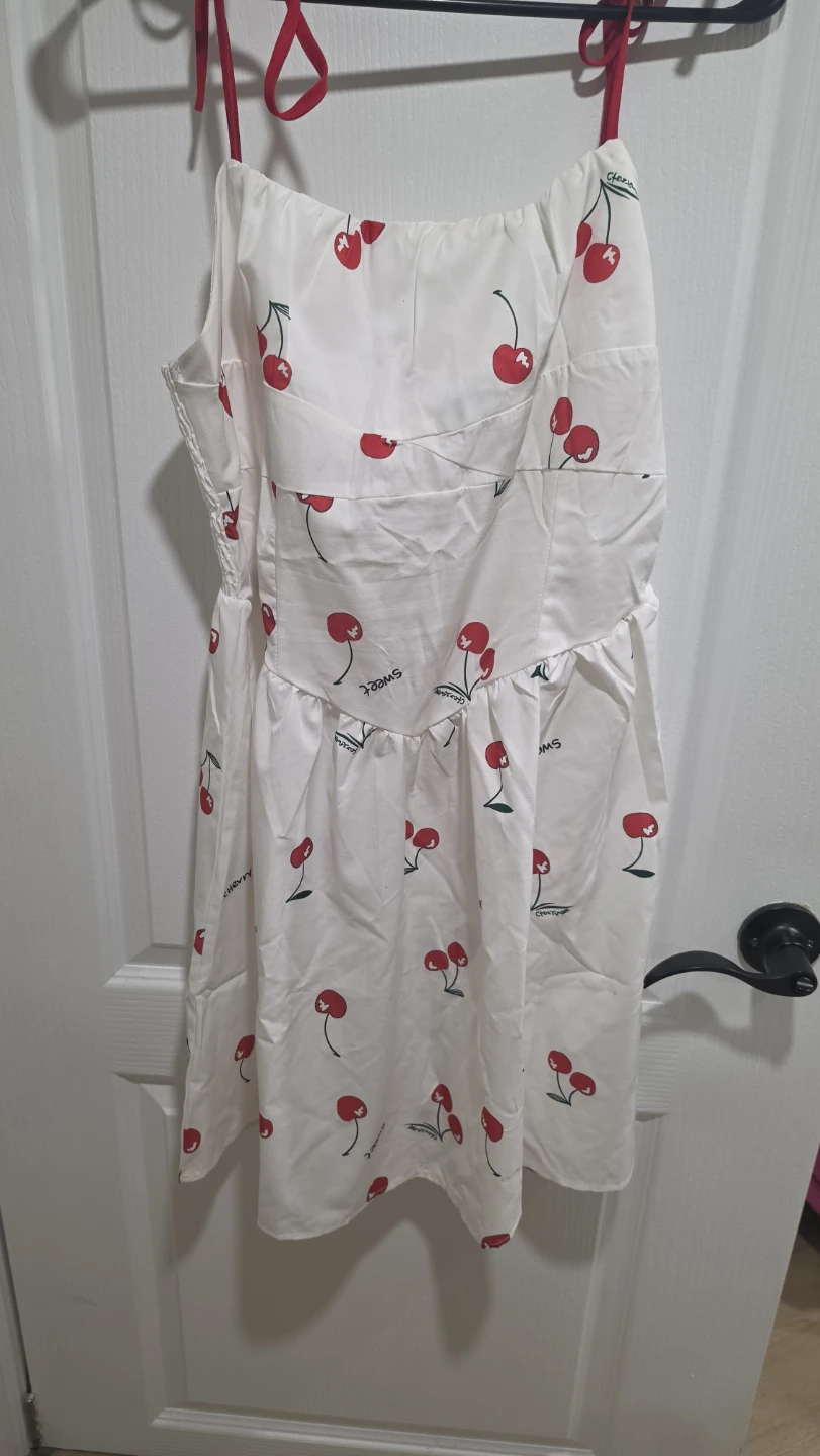 Selection of Women's Dresses - photo 2