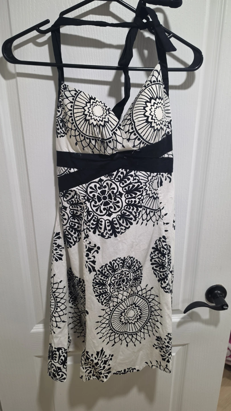 Selection of Women's Dresses - photo 3