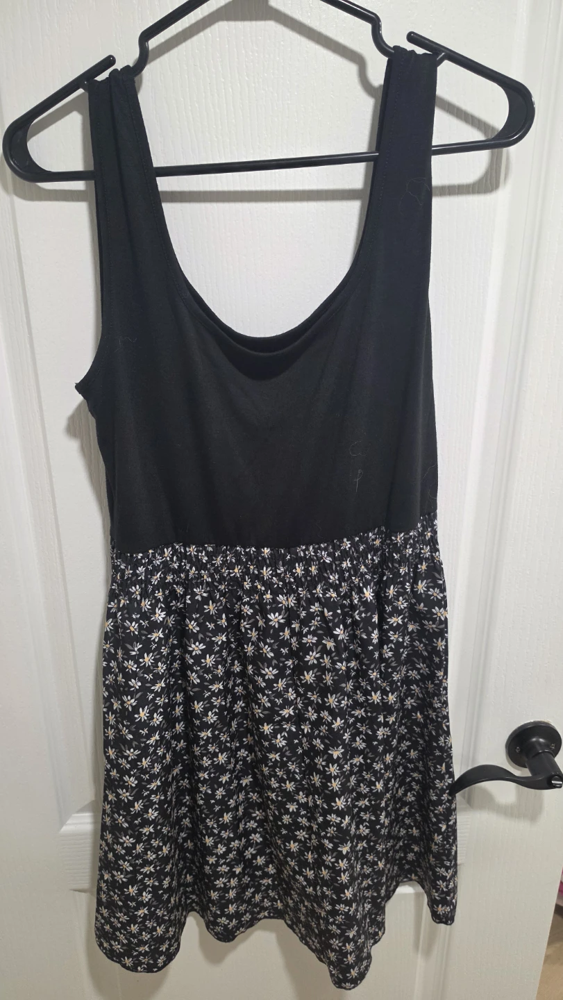 Selection of Women's Dresses - photo 5