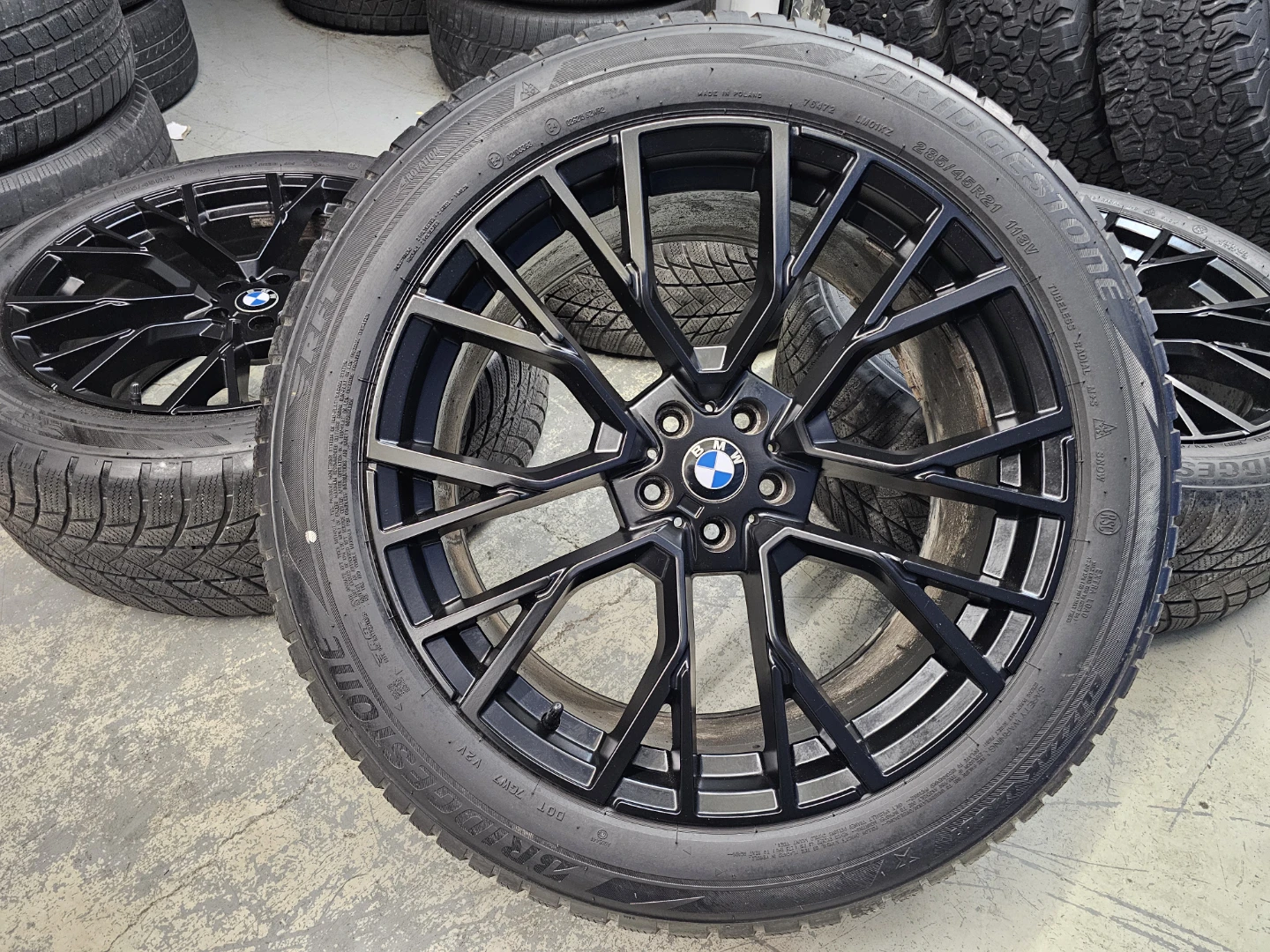 BMW X5, X6, X7 WINTER TIRES ON ALLOY RIMS 285/45 R21