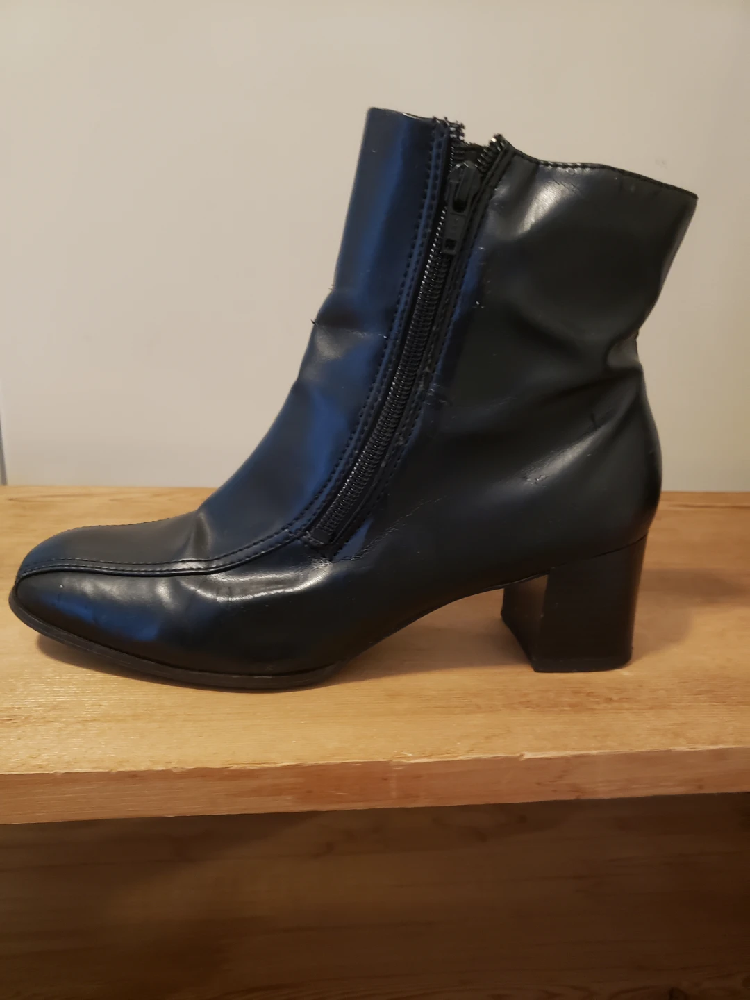 Black ankle boots - photo 2